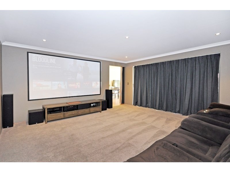 11 Mayroyd Drive, Ellenbrook WA 6069