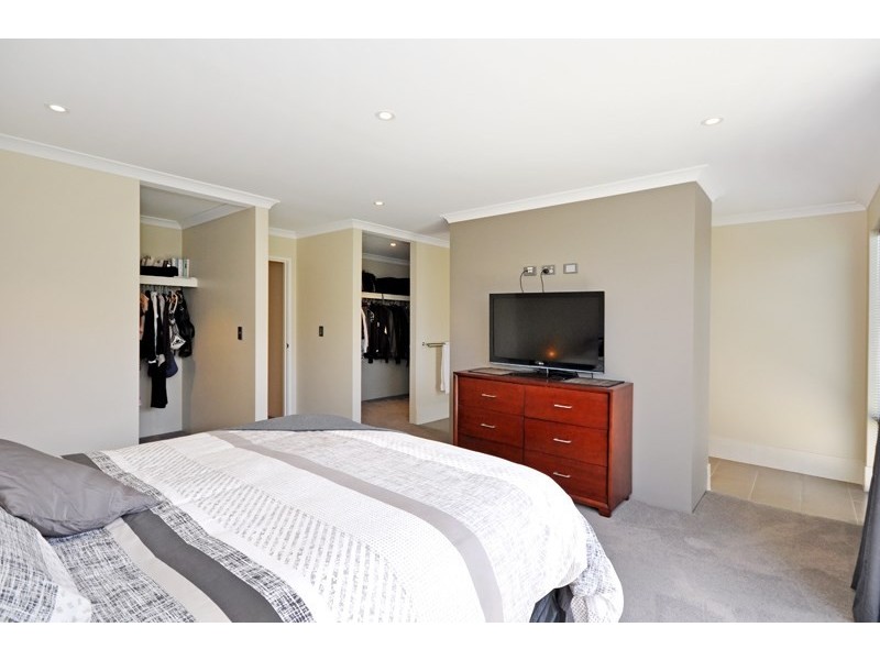 11 Mayroyd Drive, Ellenbrook WA 6069