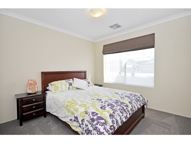 11 Mayroyd Drive, Ellenbrook WA 6069