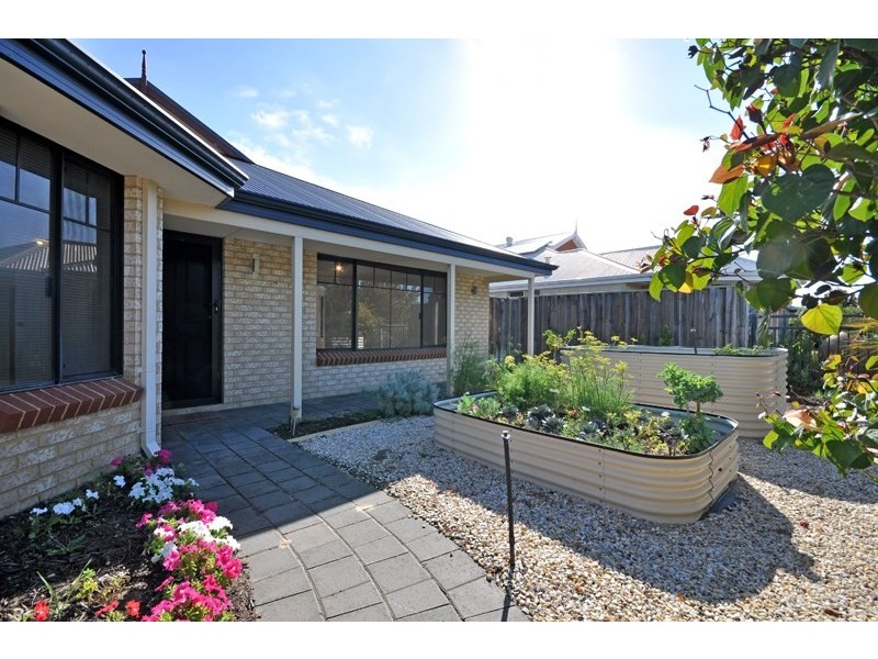 12 Flora Valley Grove, Ellenbrook WA 6069