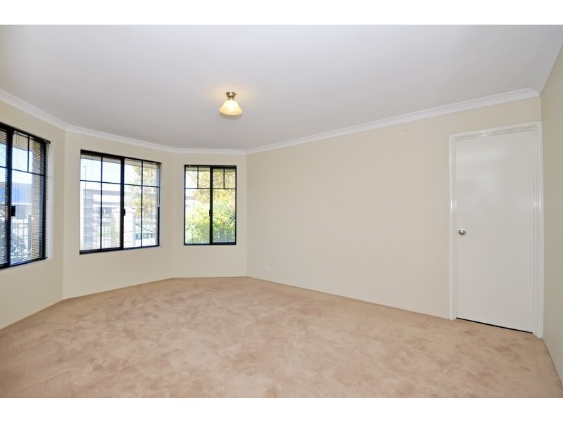 12 Flora Valley Grove, Ellenbrook WA 6069