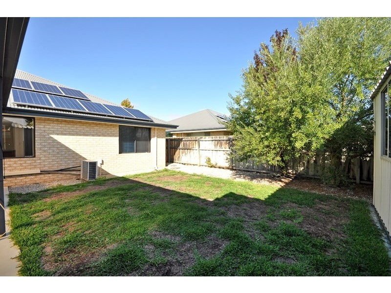 12 Flora Valley Grove, Ellenbrook WA 6069
