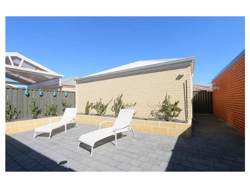 24 Delphi Way, Aveley WA 6069
