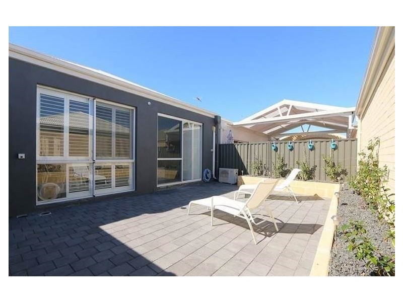 24 Delphi Way, Aveley WA 6069