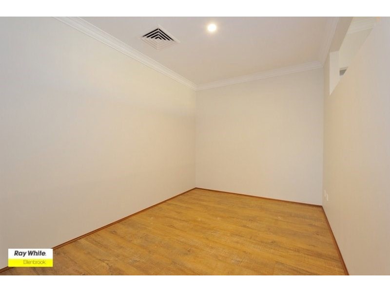 27 Hawthornden Avenue, Ellenbrook WA 6069