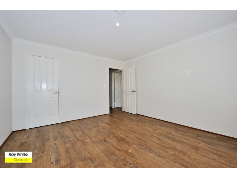 27 Hawthornden Avenue, Ellenbrook WA 6069