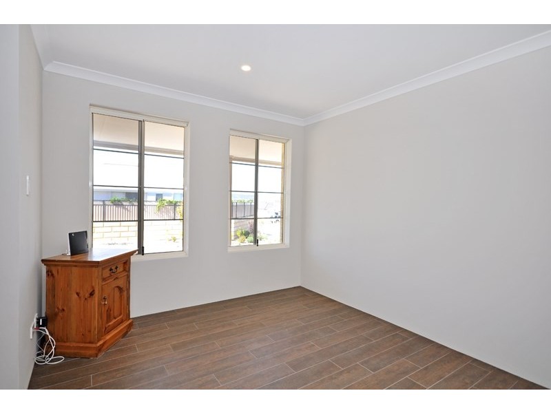 62 Tranquility Crescent, Aveley WA 6069