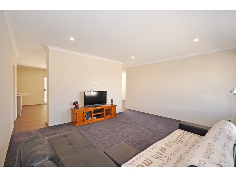 62 Tranquility Crescent, Aveley WA 6069