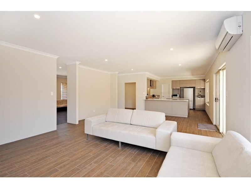 62 Tranquility Crescent, Aveley WA 6069