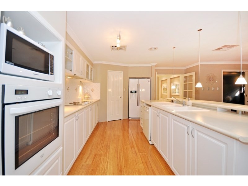 9 Edingley Street, Aveley WA 6069