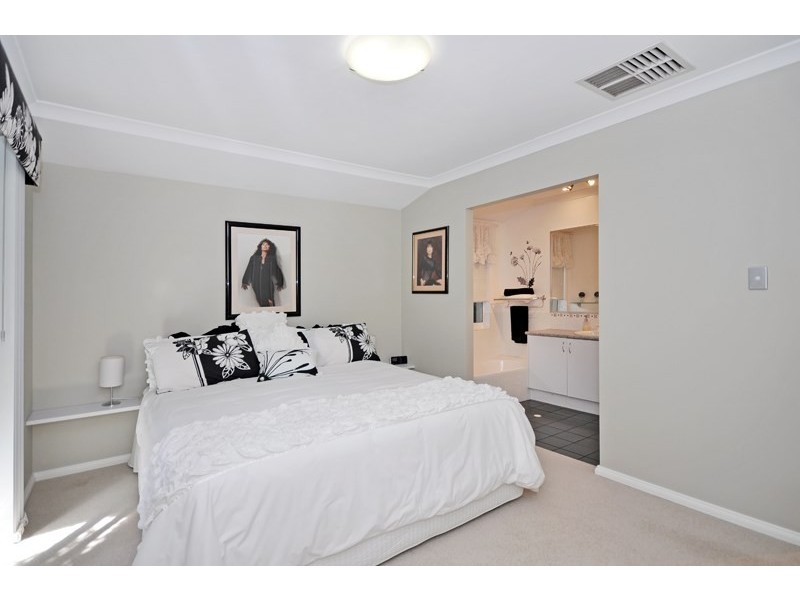 9 Edingley Street, Aveley WA 6069