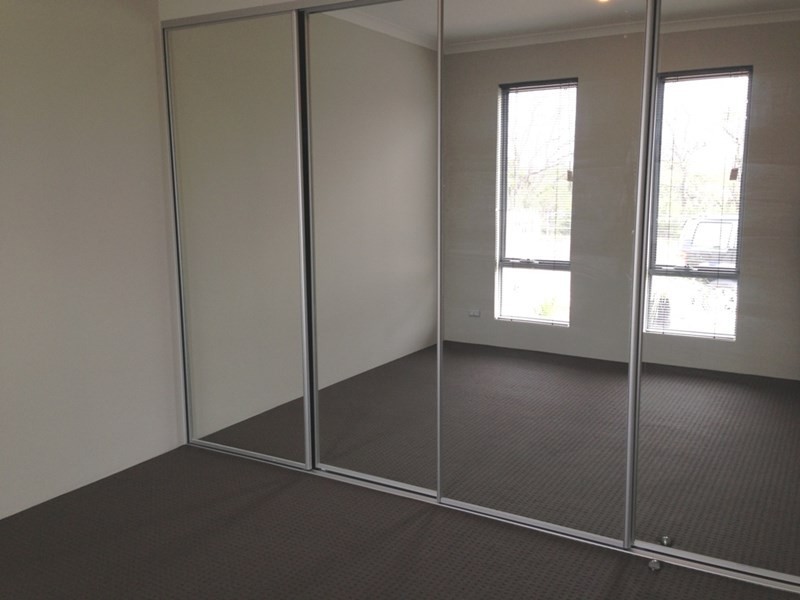 39 Grassdale Parkway, Ellenbrook WA 6069