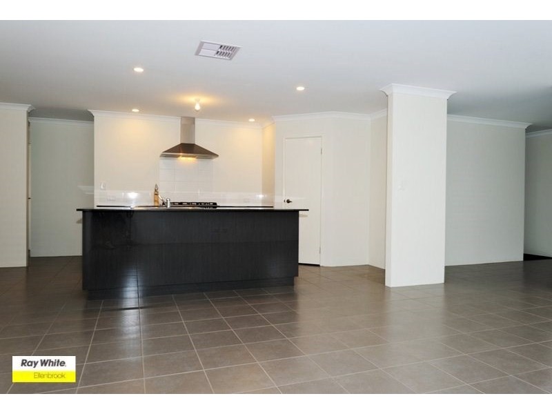 12 Gamin Vista, Aveley WA 6069