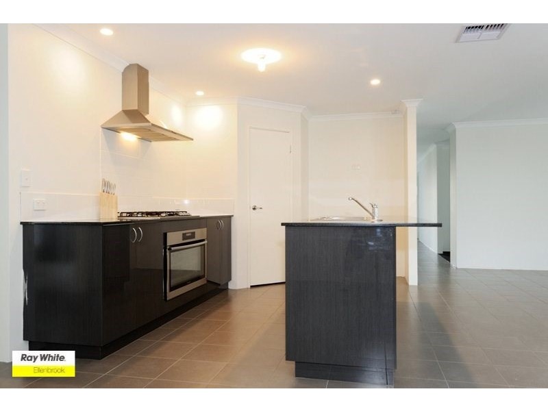 12 Gamin Vista, Aveley WA 6069