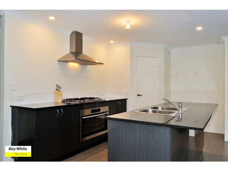 12 Gamin Vista, Aveley WA 6069