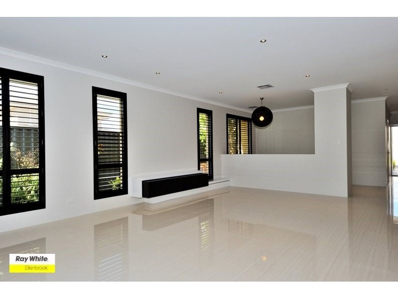 19 Virago Street, Aveley WA 6069