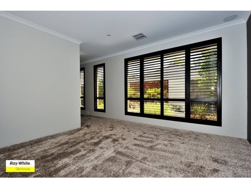 19 Virago Street, Aveley WA 6069