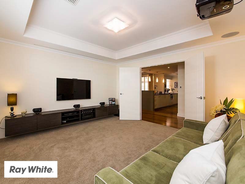 6 Othello Brace, The Vines WA 6069