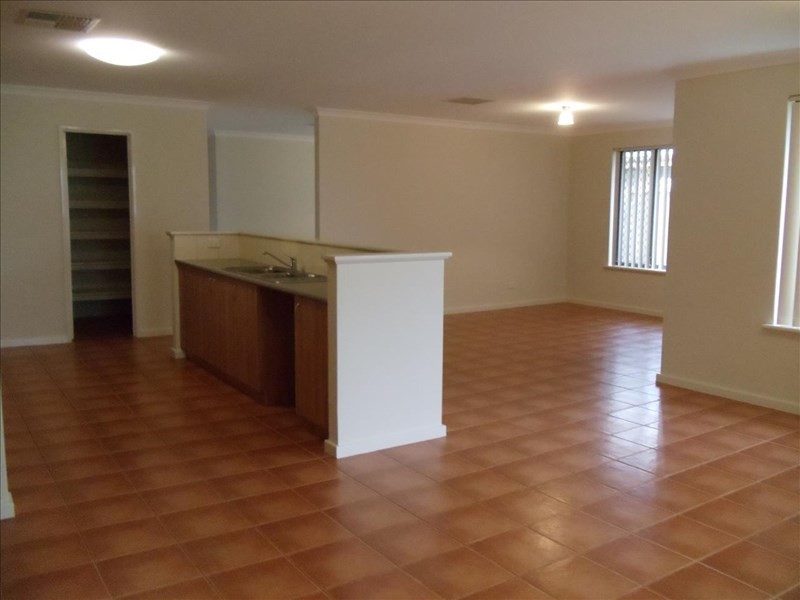 9 Alderley Close, Ellenbrook WA 6069