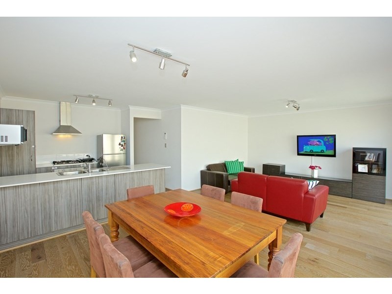 16 Counter Way, Alkimos WA 6038