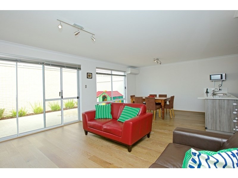 16 Counter Way, Alkimos WA 6038