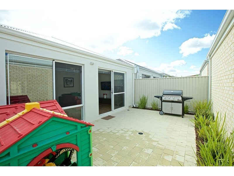 16 Counter Way, Alkimos WA 6038