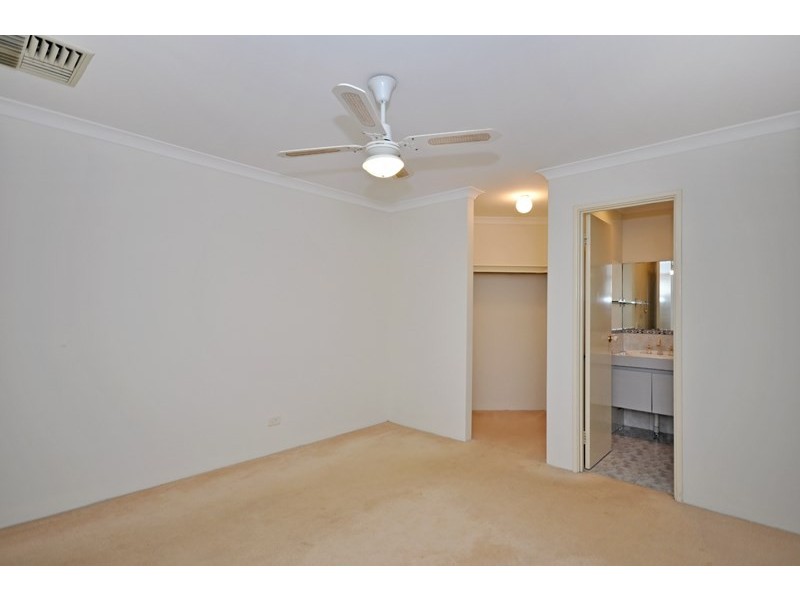 23 Sorrento Turn, Ellenbrook WA 6069