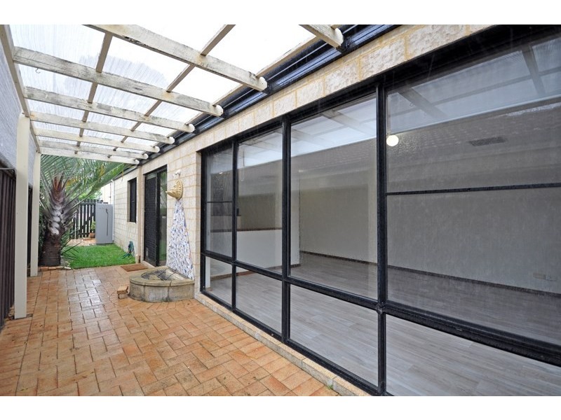 23 Sorrento Turn, Ellenbrook WA 6069