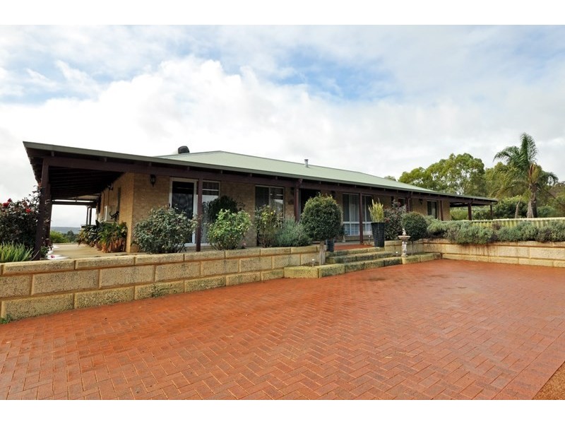 18 Evelyn Place, Bullsbrook WA 6084