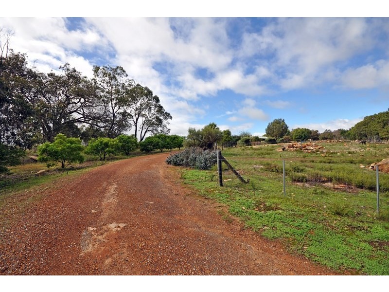 18 Evelyn Place, Bullsbrook WA 6084