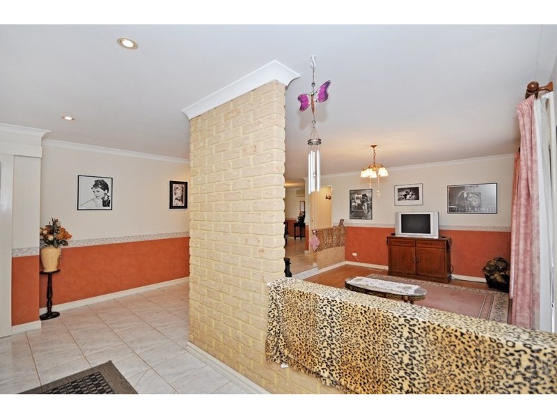 18 Evelyn Place, Bullsbrook WA 6084