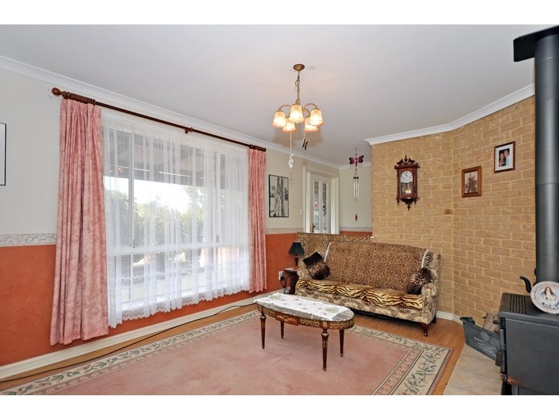 18 Evelyn Place, Bullsbrook WA 6084