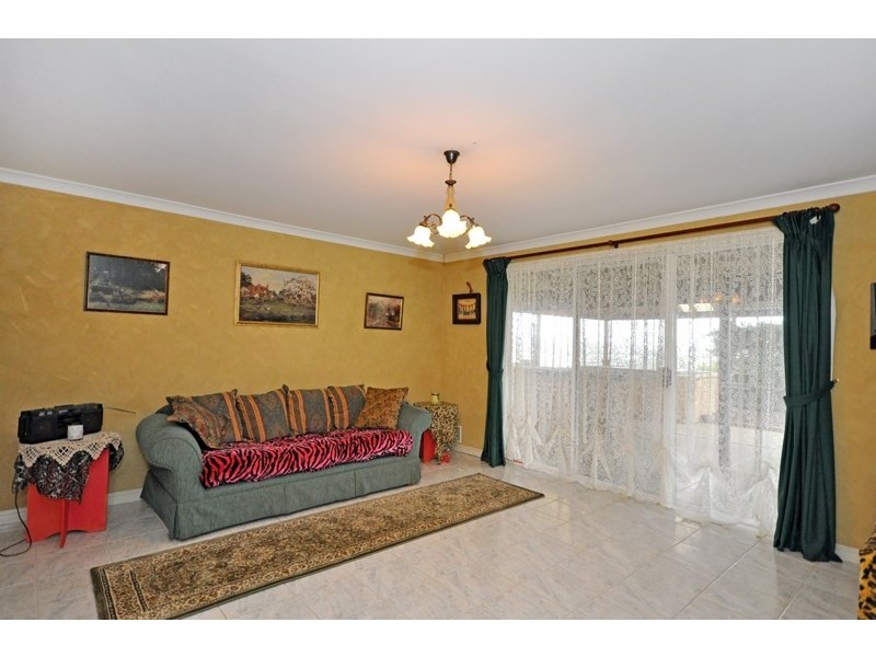 18 Evelyn Place, Bullsbrook WA 6084