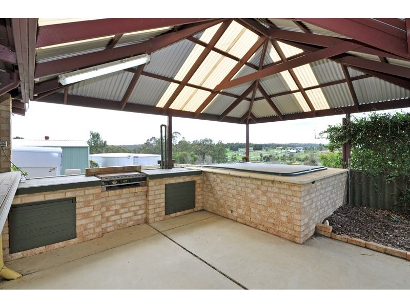 18 Evelyn Place, Bullsbrook WA 6084