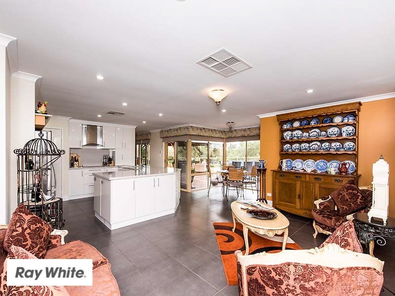 252 Vines Avenue, The Vines WA 6069