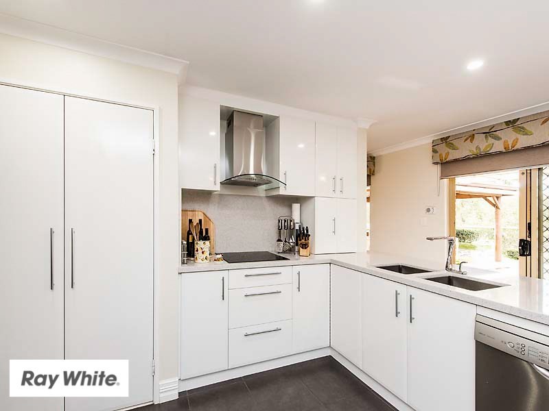 252 Vines Avenue, The Vines WA 6069