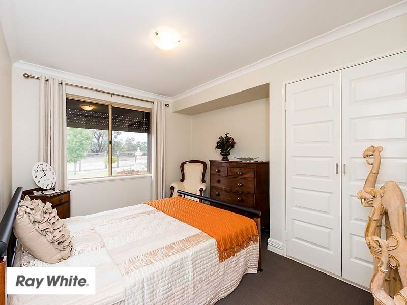 252 Vines Avenue, The Vines WA 6069