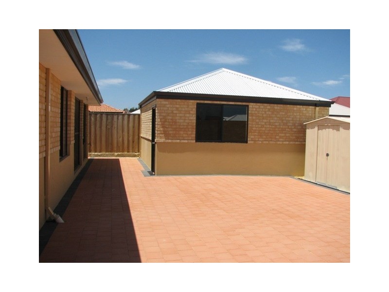 2 Derricap Avenue, Ellenbrook WA 6069