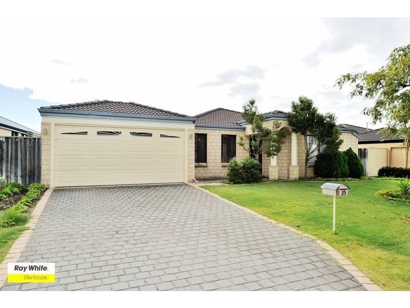 35 Tokara Avenue, Henley Brook WA 6055