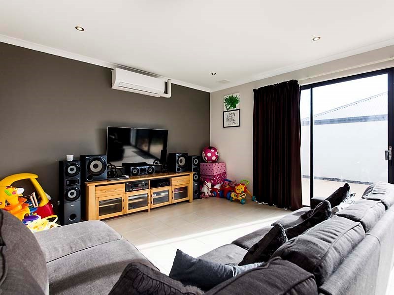 34B Flecker Promenade, Aveley WA 6069