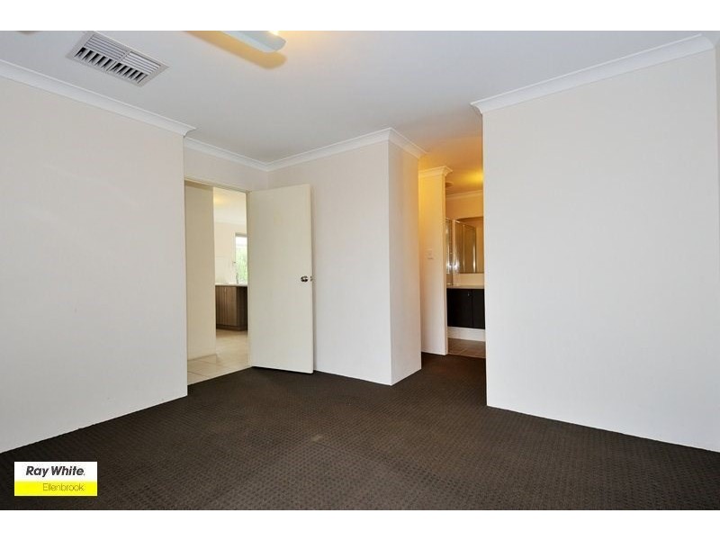 4 Greenslade Crescent, Ellenbrook WA 6069