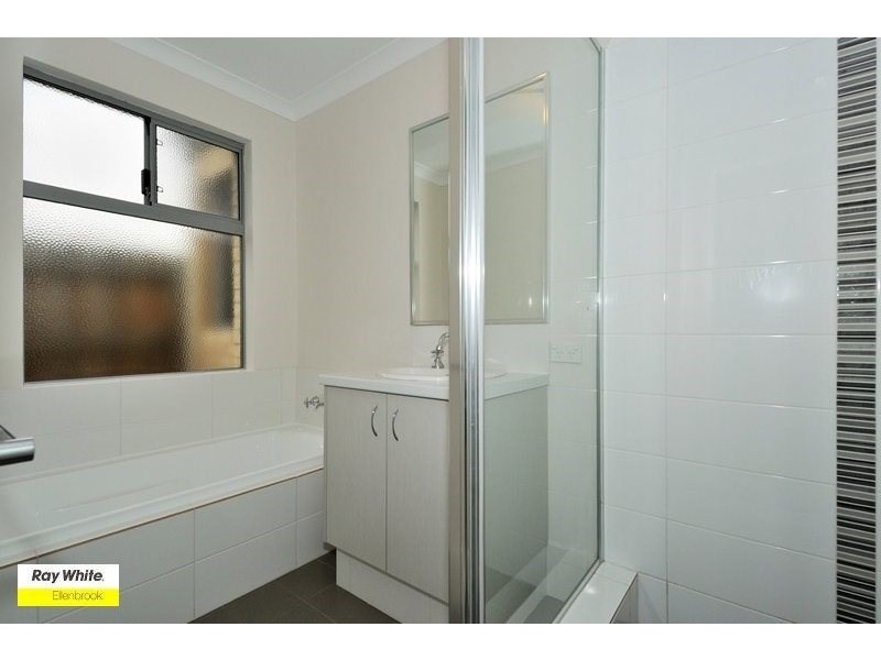 4 Greenslade Crescent, Ellenbrook WA 6069