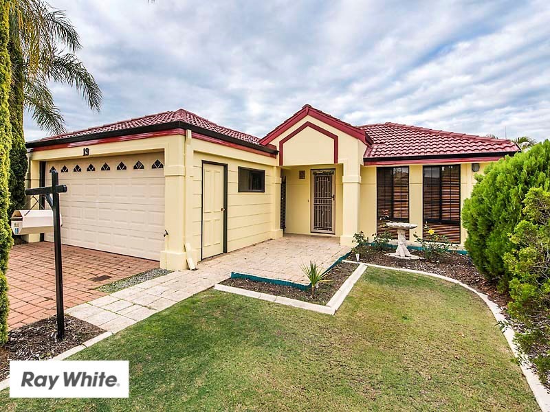 19 Portofino Turn, Ellenbrook WA 6069