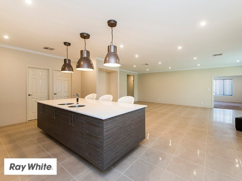44 Portmarnock Drive, The Vines WA 6069