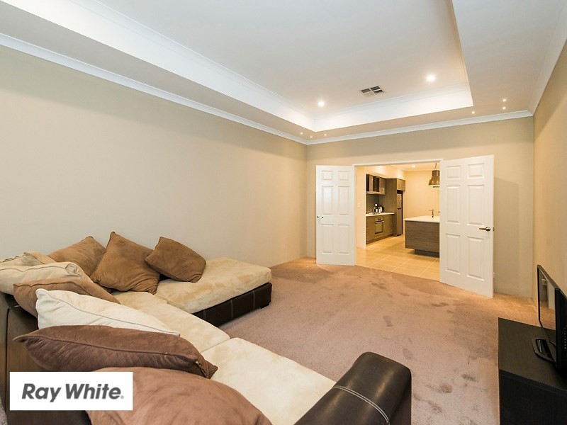 44 Portmarnock Drive, The Vines WA 6069