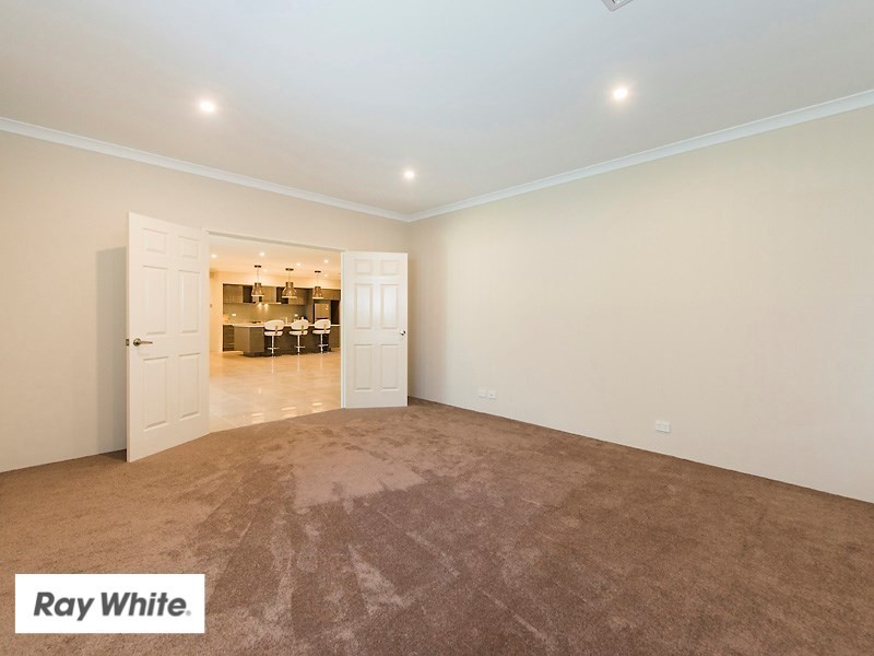 44 Portmarnock Drive, The Vines WA 6069