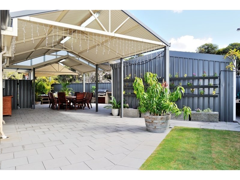 12 Cordovan Pkwy, Aveley WA 6069