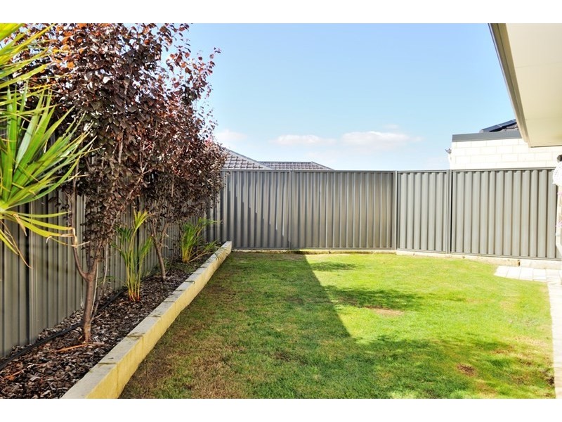 12 Cordovan Pkwy, Aveley WA 6069