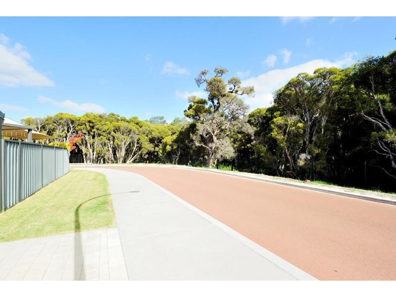 12 Cordovan Pkwy, Aveley WA 6069