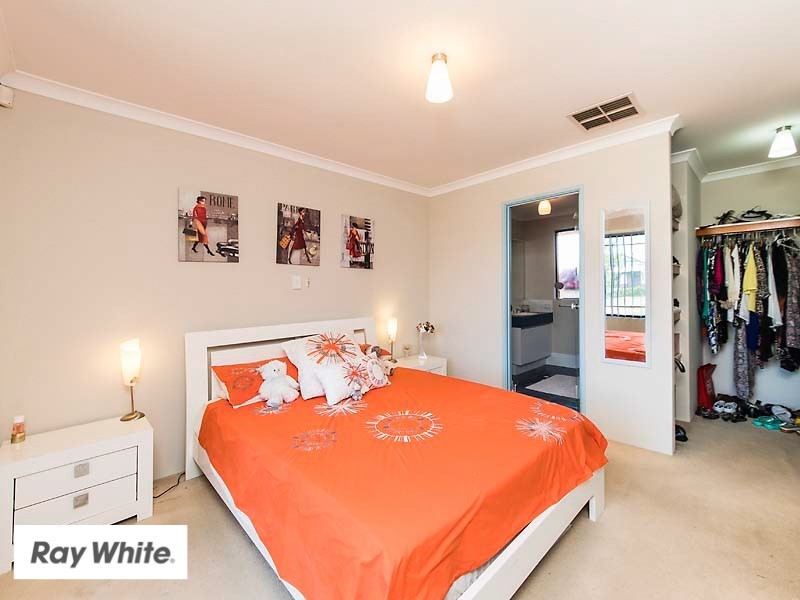 15 Rocklea Crescent, Ellenbrook WA 6069